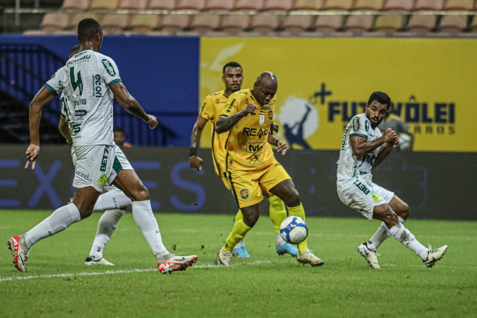 Mozart lamenta derrota e pede atenção ao Mirassol para enfrentar o Guarani