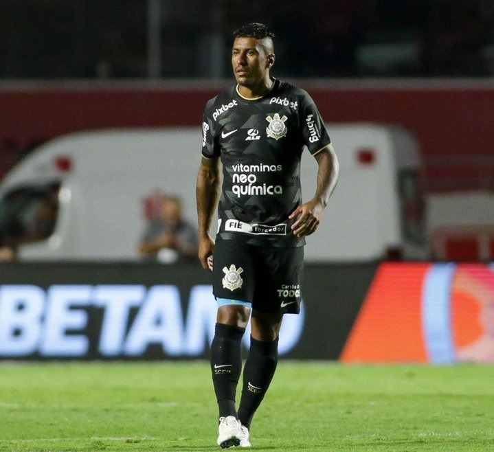 Paulinho pode ser a novidade do Corinthians contra o América-RN pela Copa do Brasil