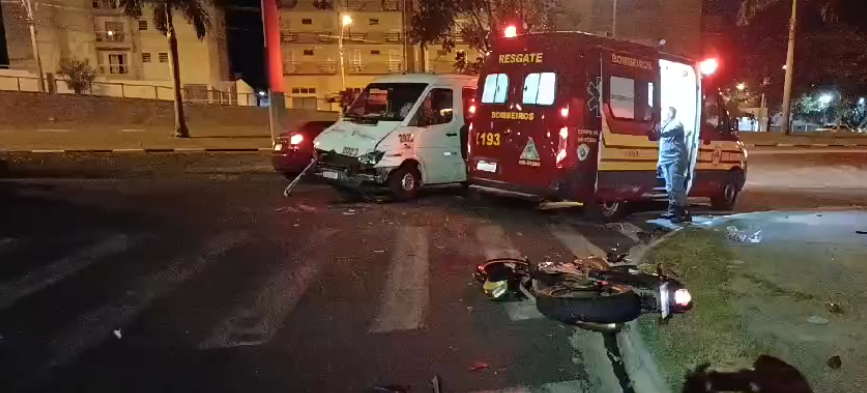 Uma pessoa morre e outra fica ferida após colisão frontal em Jaguariúna