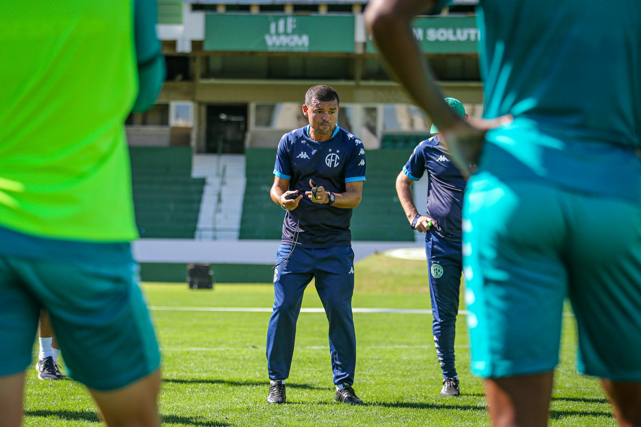 Ainda sem treinador, Marcelo Cordeiro comanda treinamentos no Guarani para enfrentar o Avaí