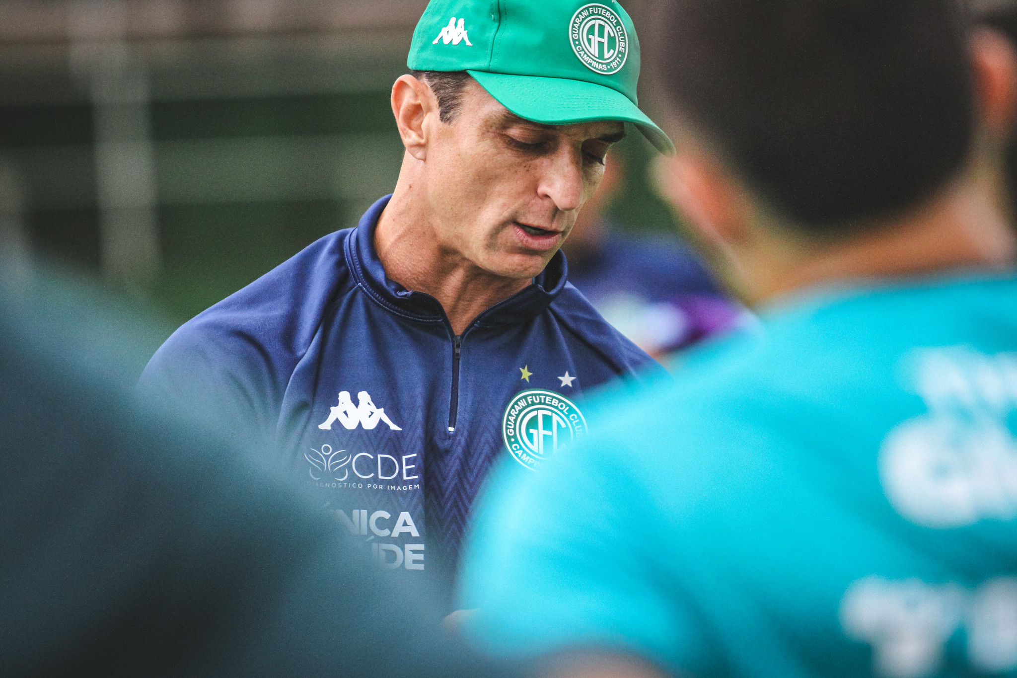 Diretoria decide pela permanência de Júnior Rocha no comando do Guarani