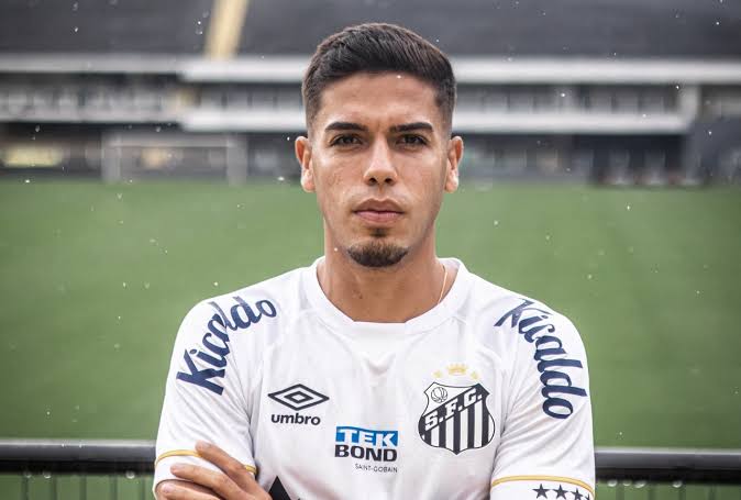 Diretoria do Santos admite negociar meio-campo Nonato em meio a Série B