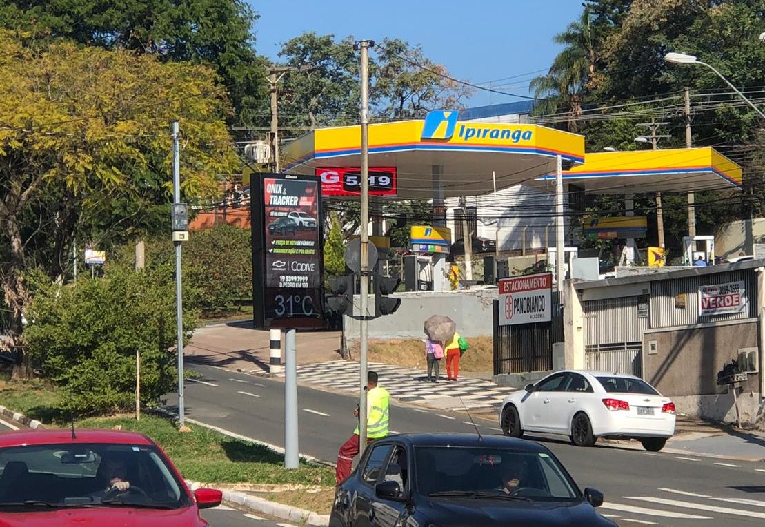 Distribuidora anuncia reajuste no preço do combustível a partir desta terça