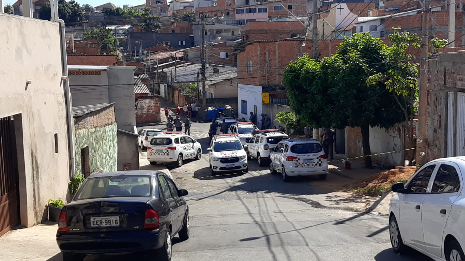 Dois são baleados e cinco presos durante ocorrência da polícia no Jardim Paranapanema