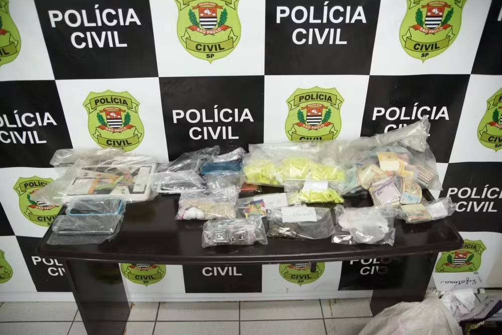 Polícia realiza operação contra tráfico de drogas em Itapira