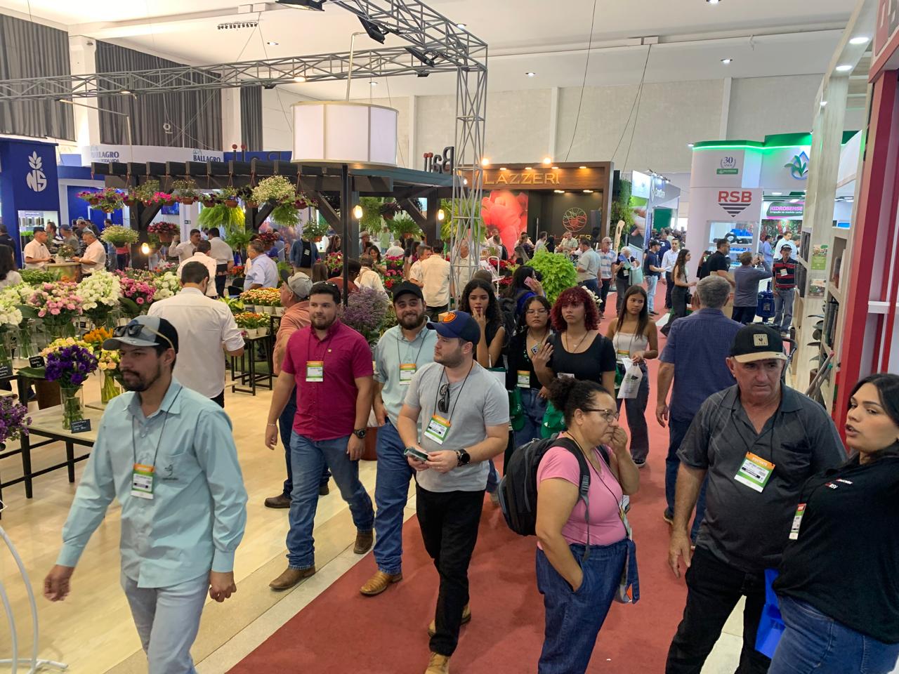 Holambra recebe feira de horticultura