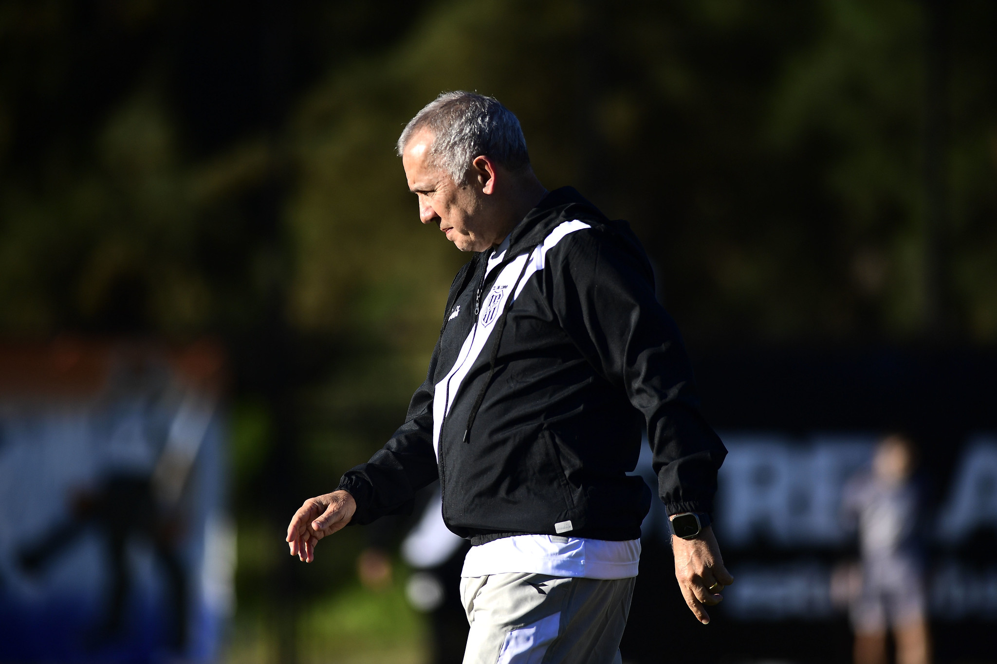 Nelsinho Baptista descarta favoritismo da Ponte Preta no clássico contra o Guarani
