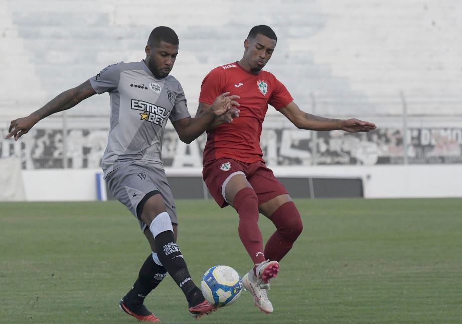 Ponte empata com a Lusa em jogo-treino; zagueiro da base é reintegrado ao elenco