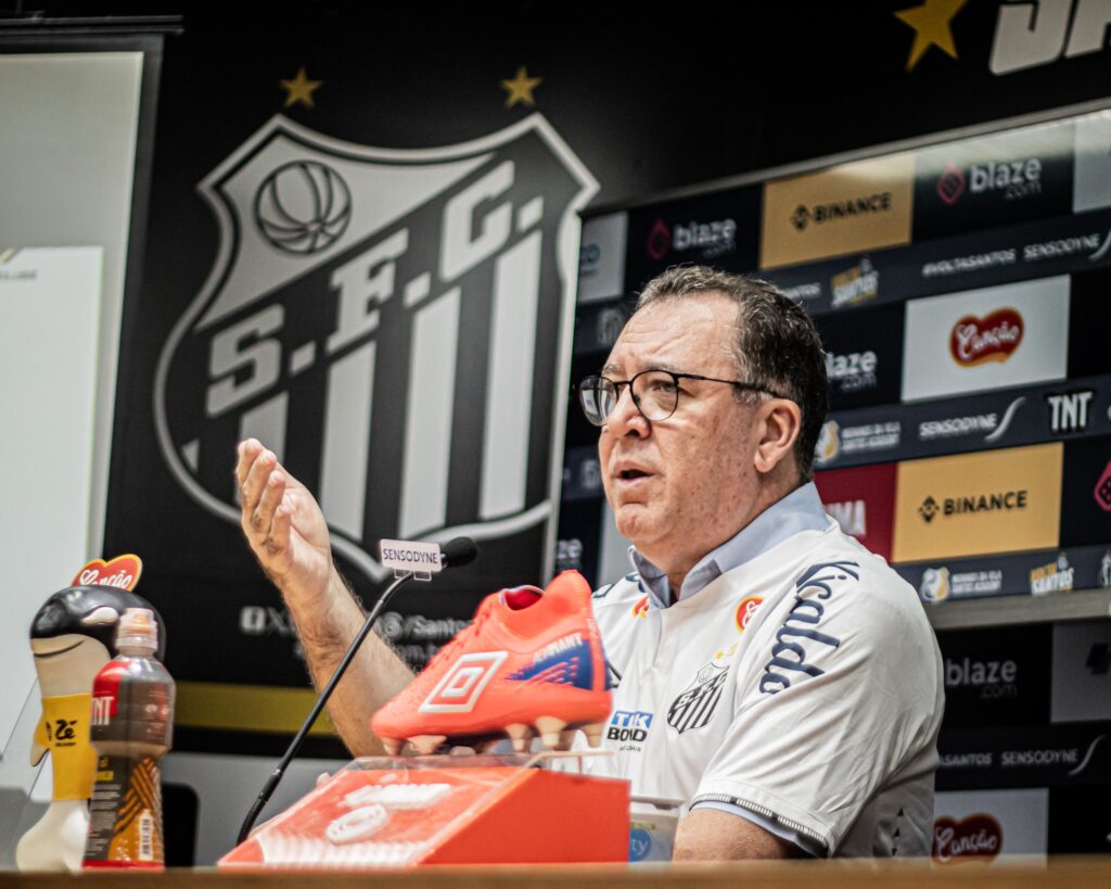 Presidente Marcelo Teixeira se manifesta após terceira derrota seguida do Santos na Série B