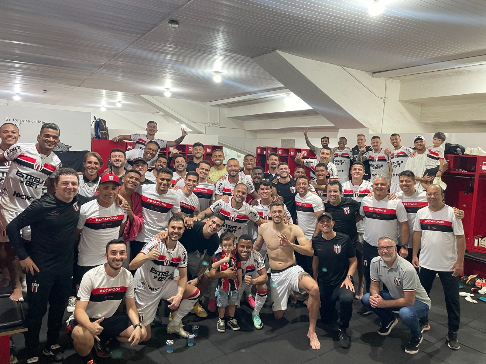 Técnico do Botafogo despista time titular para enfrentar a Ponte Preta