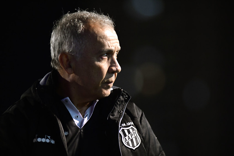 Desfalques atormentam técnico Nelsinho Baptista para montar a Ponte Preta em Belém