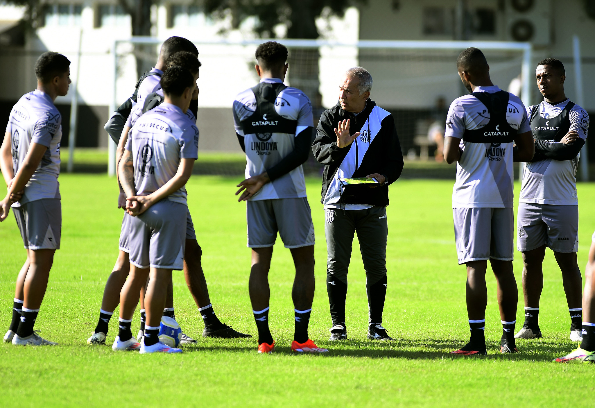 Em busca da primeira vitória fora de casa, Ponte Preta deve ter mudanças contra o Paysandu