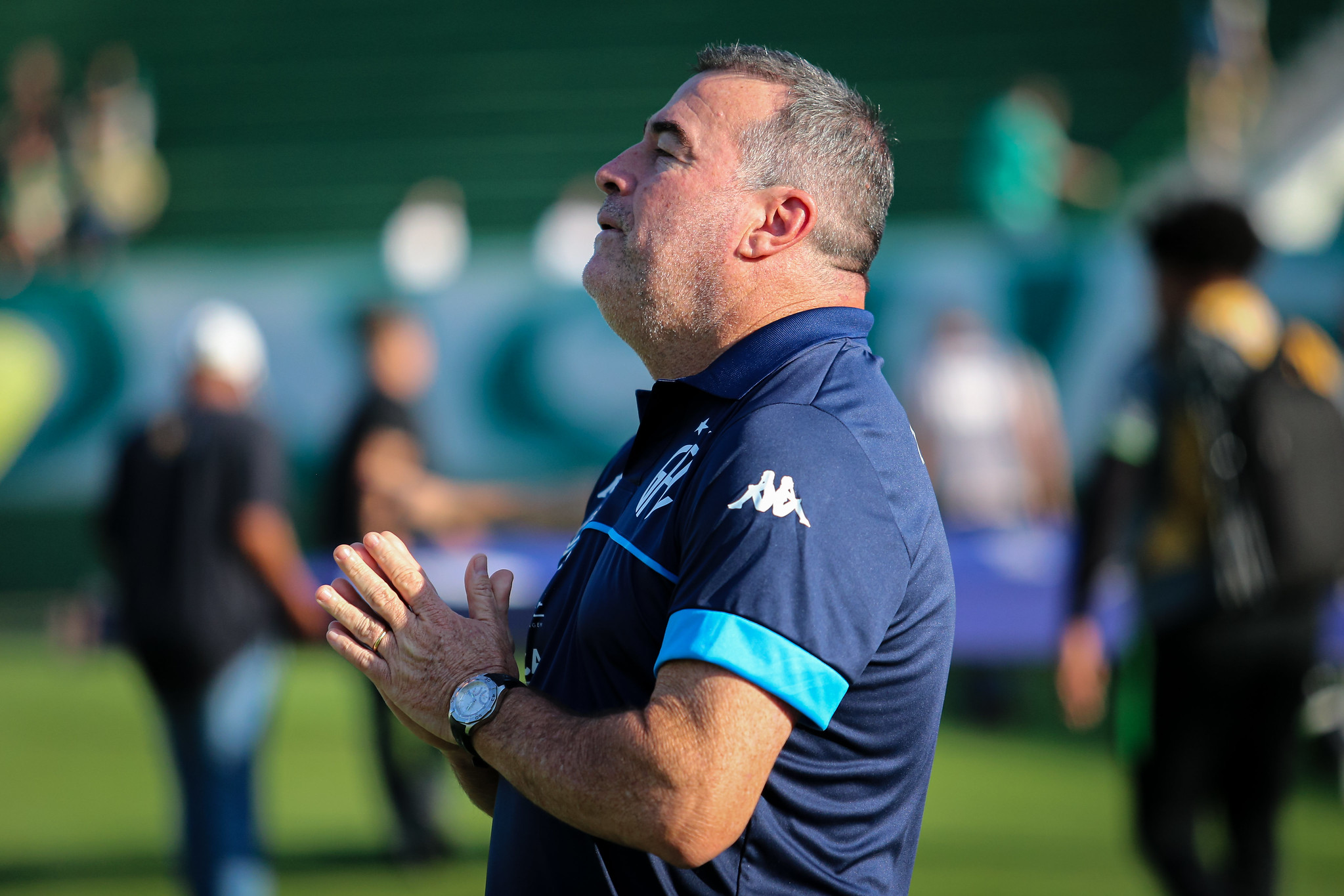 Antes do duelo contra o Brusque, Guarani anuncia demissão do técnico Pintado