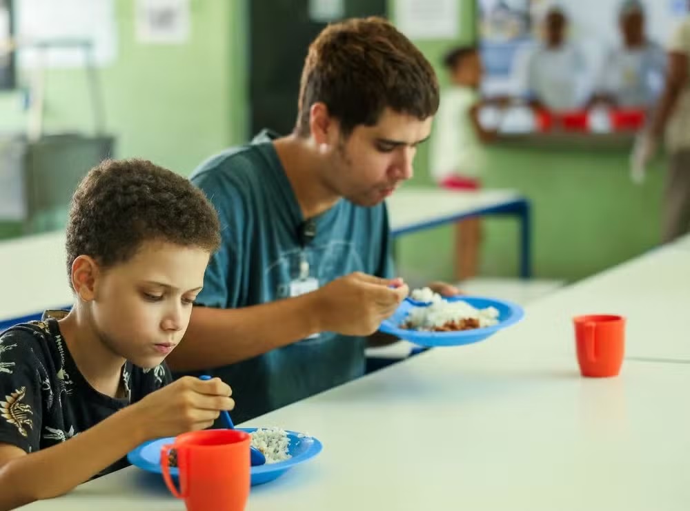 Merenda nas férias: prazo para solicitar refeição nas escolas estaduais termina nesta quarta-feira