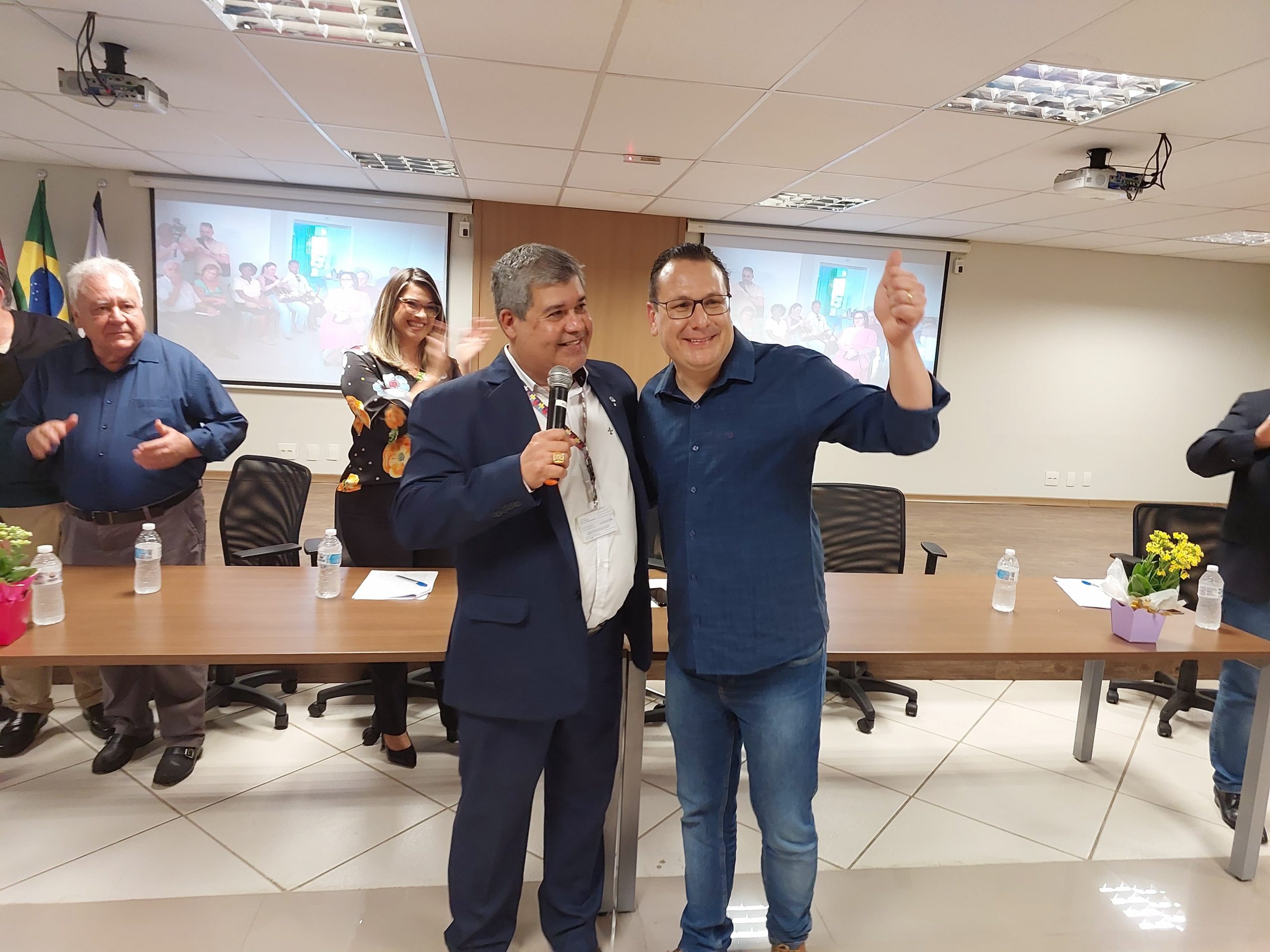 “Partido do Autista” formaliza apoio a Rafa Zimbaldi em Campinas