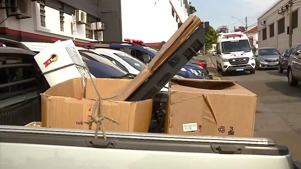 Polícia recupera itens furtados de loja de móveis em Campinas