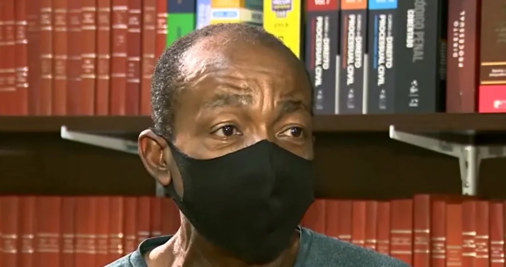 Justiça absolve segurança em caso de homem que teve que ficar seminu em atacadista