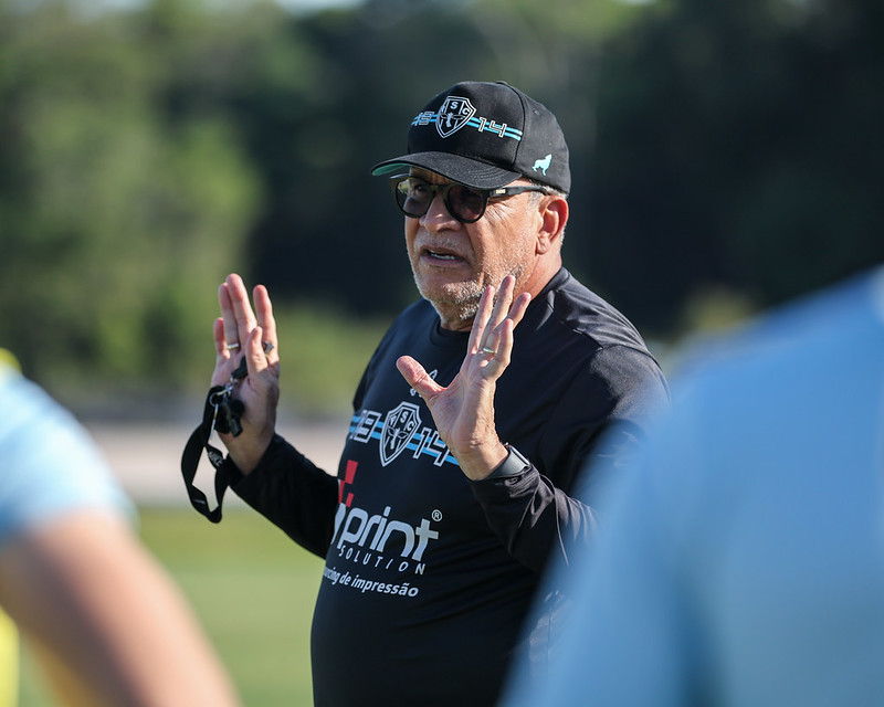 Técnico Hélio dos Anjos é o trunfo do Paysandu para enfrentar a Ponte Preta
