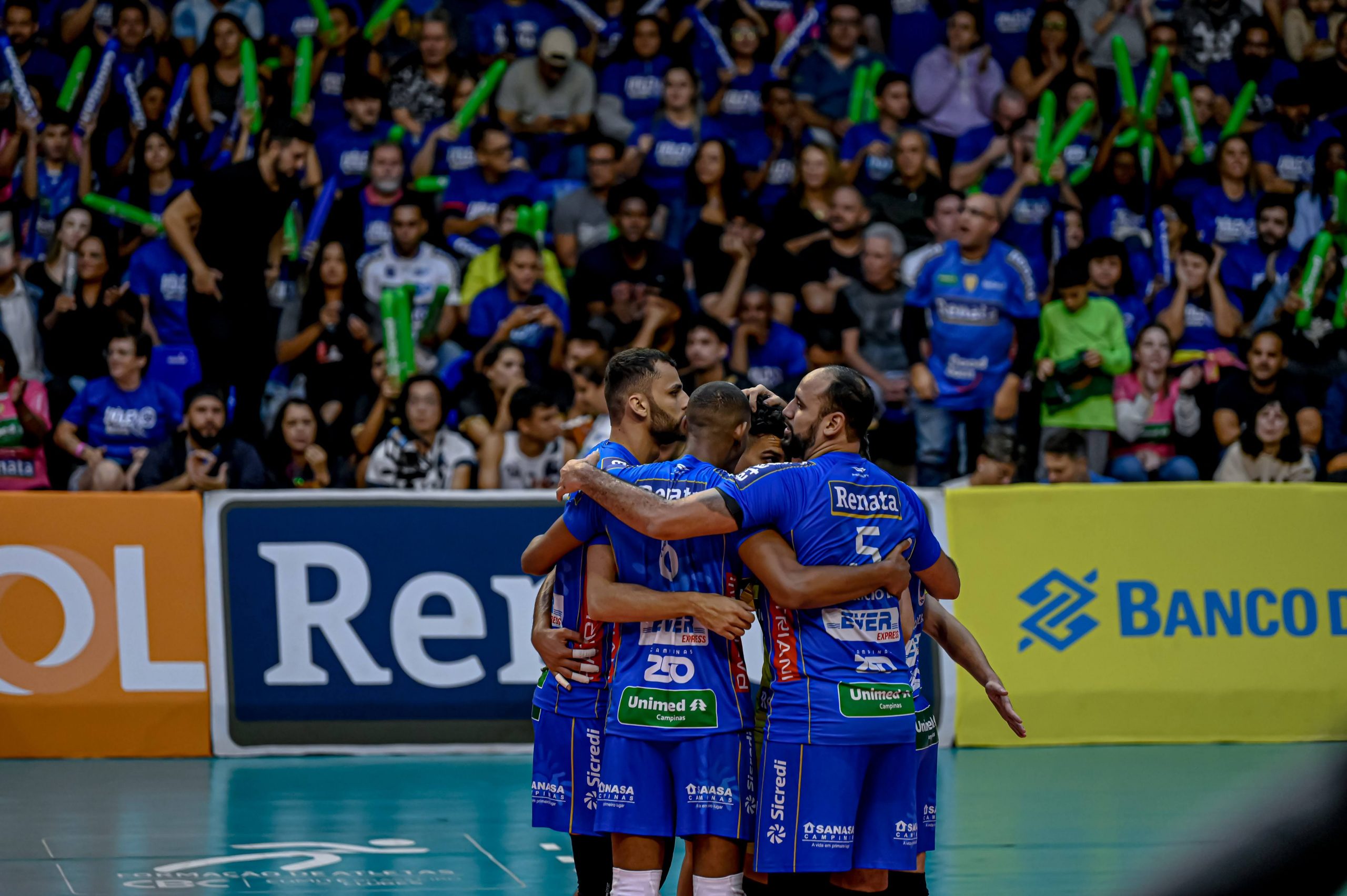 Vôlei Renata precisa do tie-break, mas vence Blumenau no Taquaral