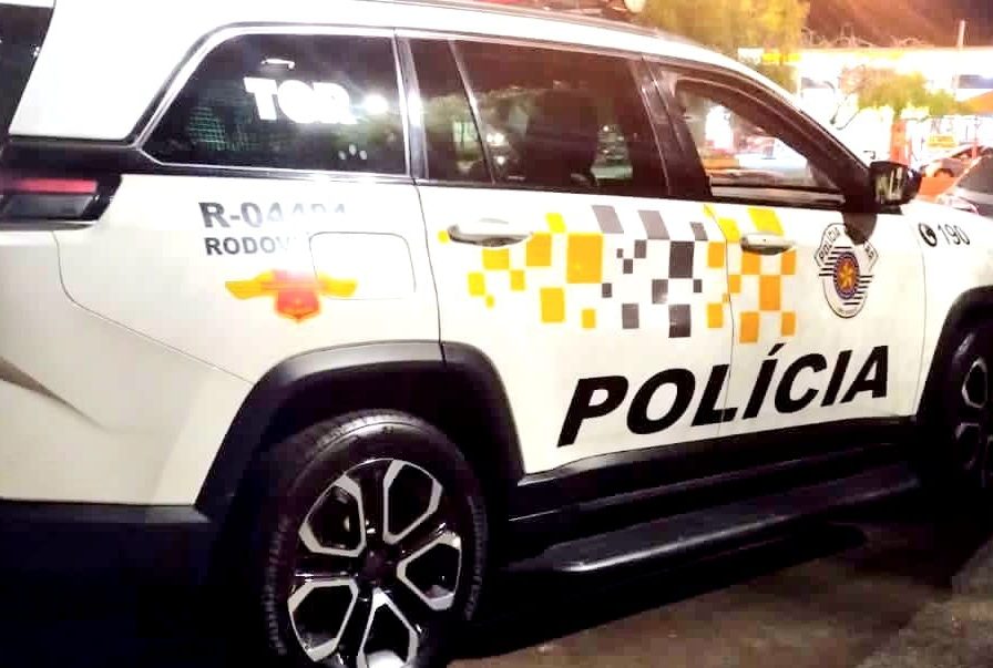 Ladrão esquece CNH em carro usado em furto e quadrilha é presa em Araras