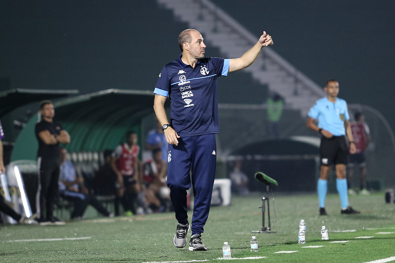 Allan Aal avalia empate com o Santos e revela escolha por Pegorari no gol do Guarani