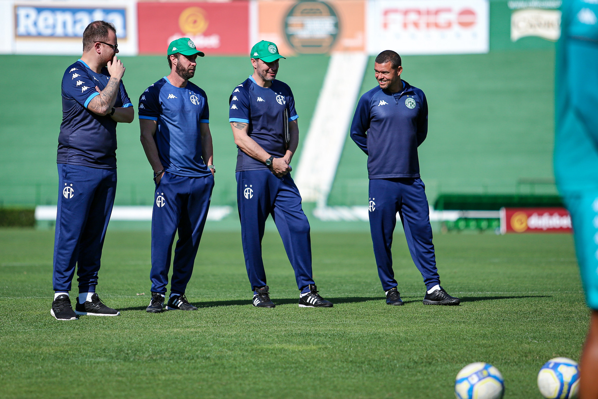 Allan Aal comanda último treino do Guarani para enfrentar o Ceará