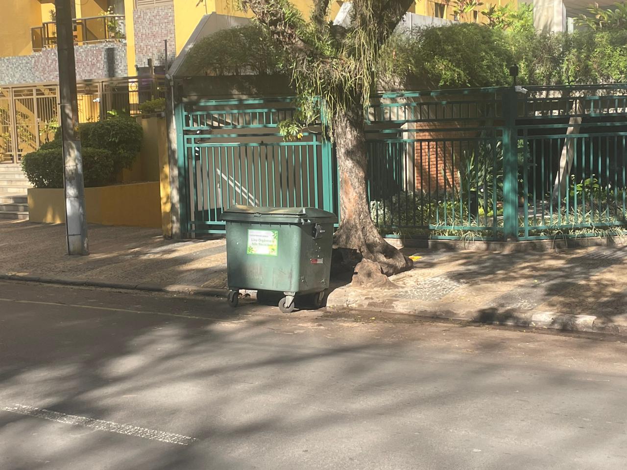 Área central concentra contêineres de lixo em Campinas; Prefeitura afirma ampliação para mais regiões