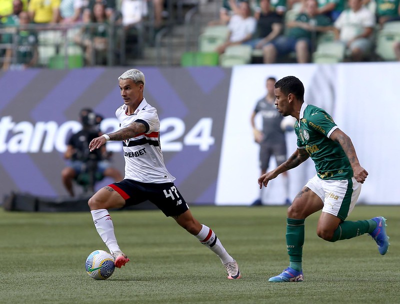  Atacante Ferreira tem lesão detectada e desfalca São Paulo por longo período