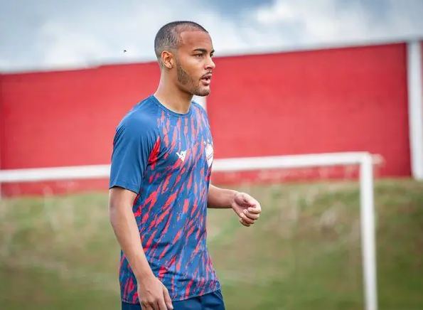 Guarani fecha contratação do meia Estevão para sequência da Série B