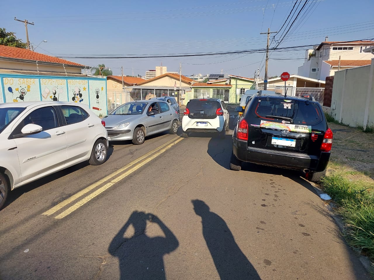 Motoristas cobram melhorias no trânsito em rua no bairro São Bernardo em Campinas