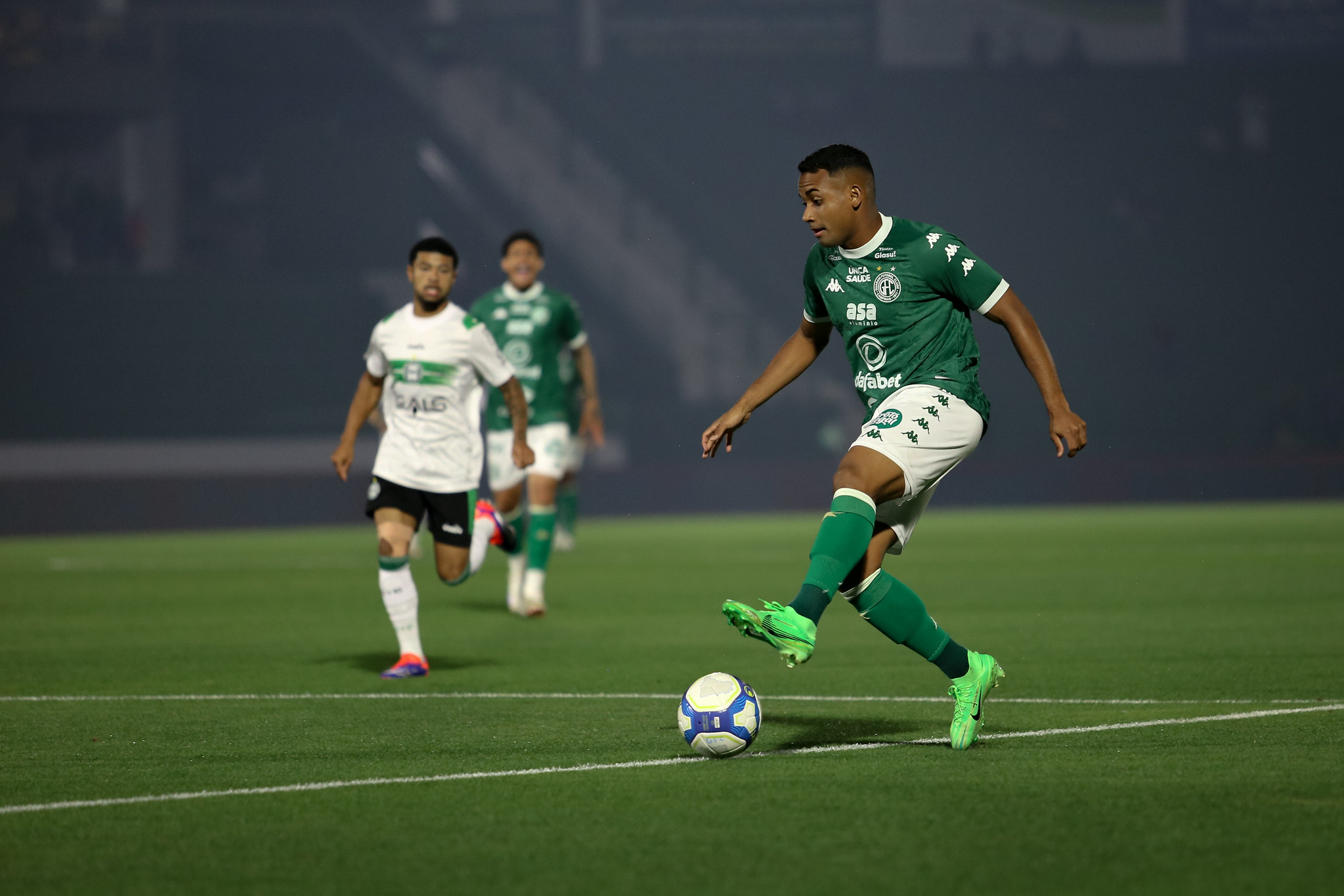 Airton é dúvida no Guarani para duelo contra o Paysandu