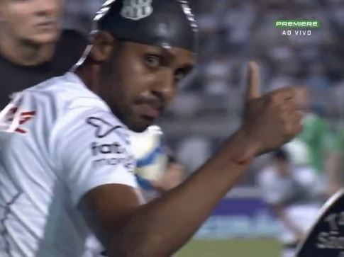 Após deixar o campo de ambulância, Ponte Preta atualiza situação de Ramon Carvalho