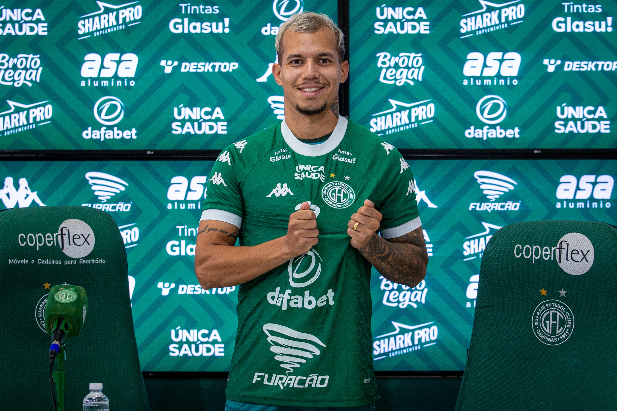 Atacante lembra lesão, se emociona e agradece oportunidade no Guarani