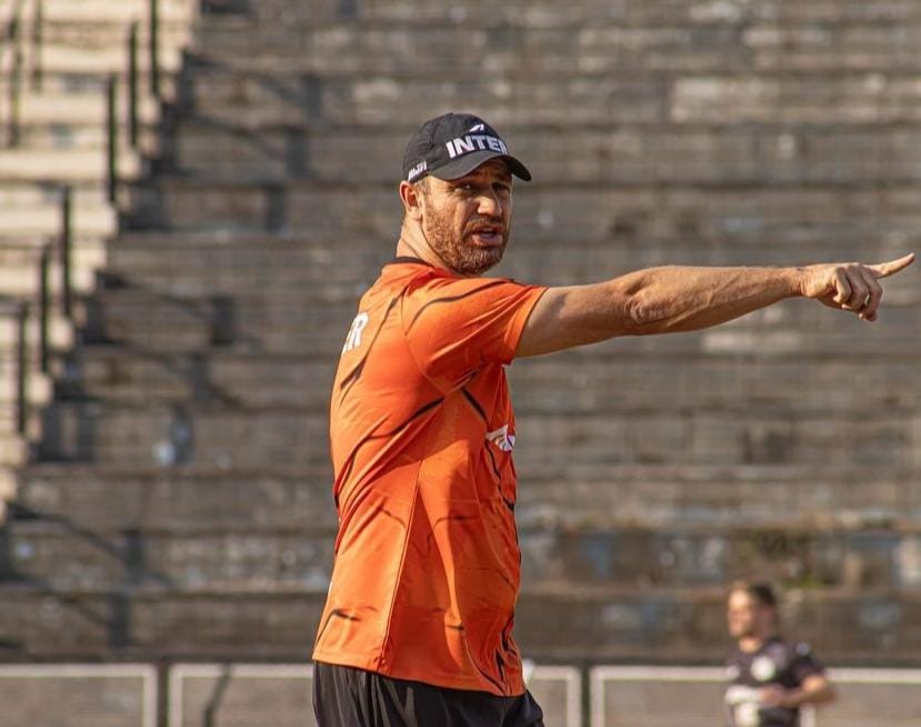 Inter de Limeira encaminha renovação com o técnico Felipe Conceição