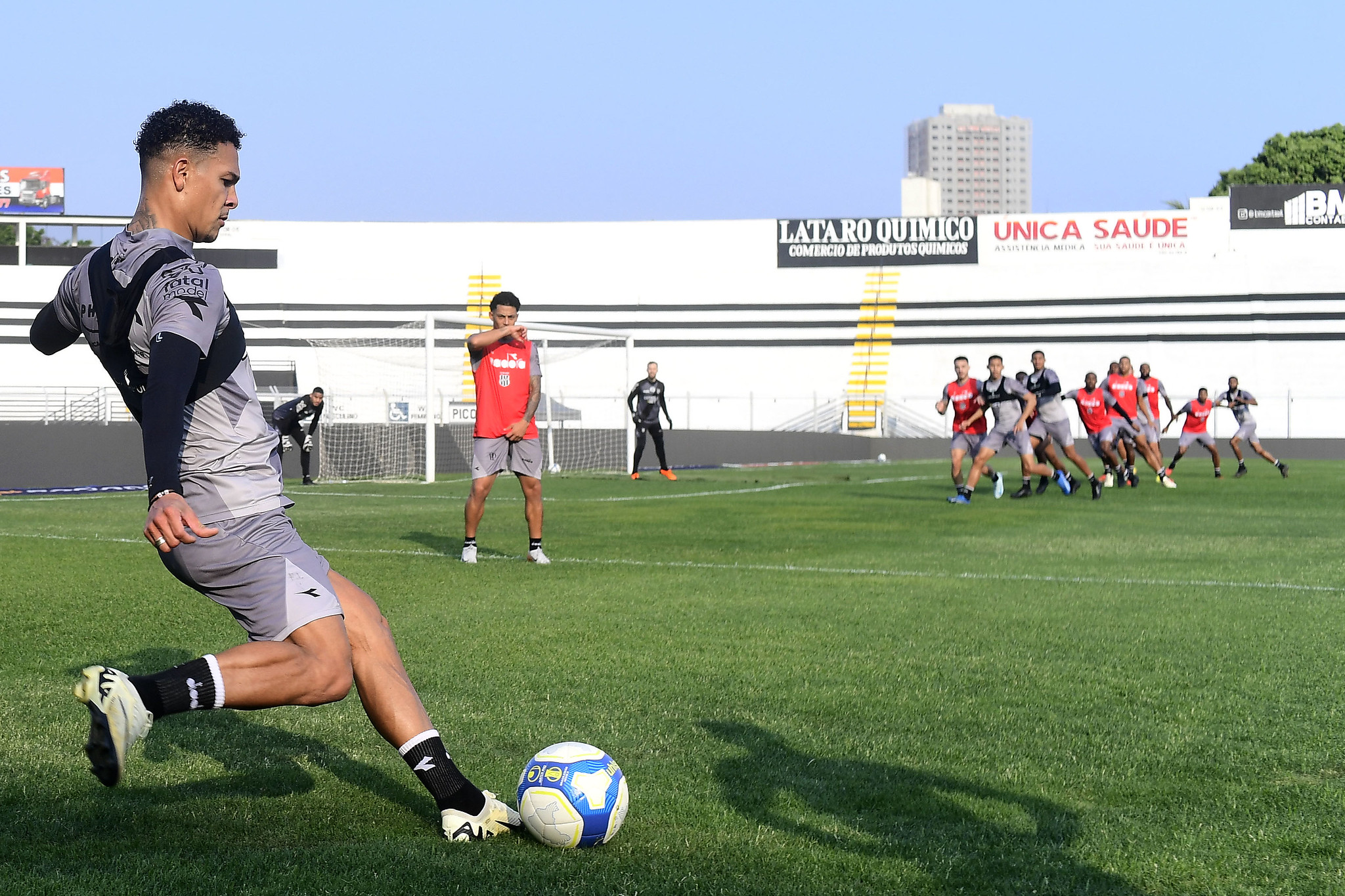 Nelsinho Baptista vai mudar escalação da Ponte Preta para o duelo contra o Novorizontino