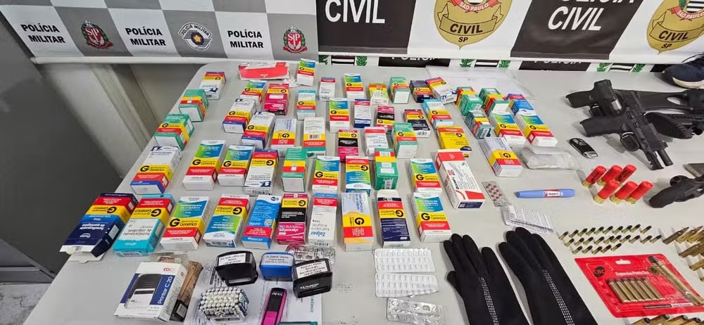 Suspeito de roubar medicamentos controlados de farmácia é preso