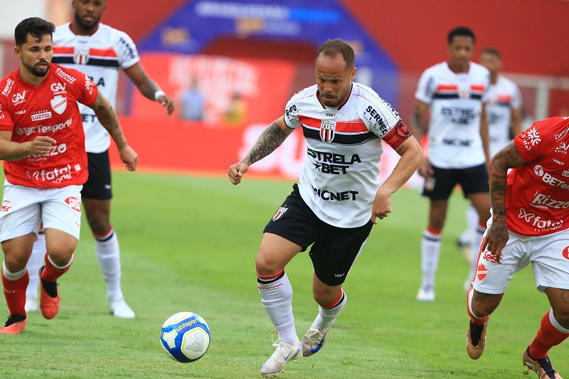 Estreante, técnico Márcio Zanardi encara o Botafogo-SP como desafio na Série B