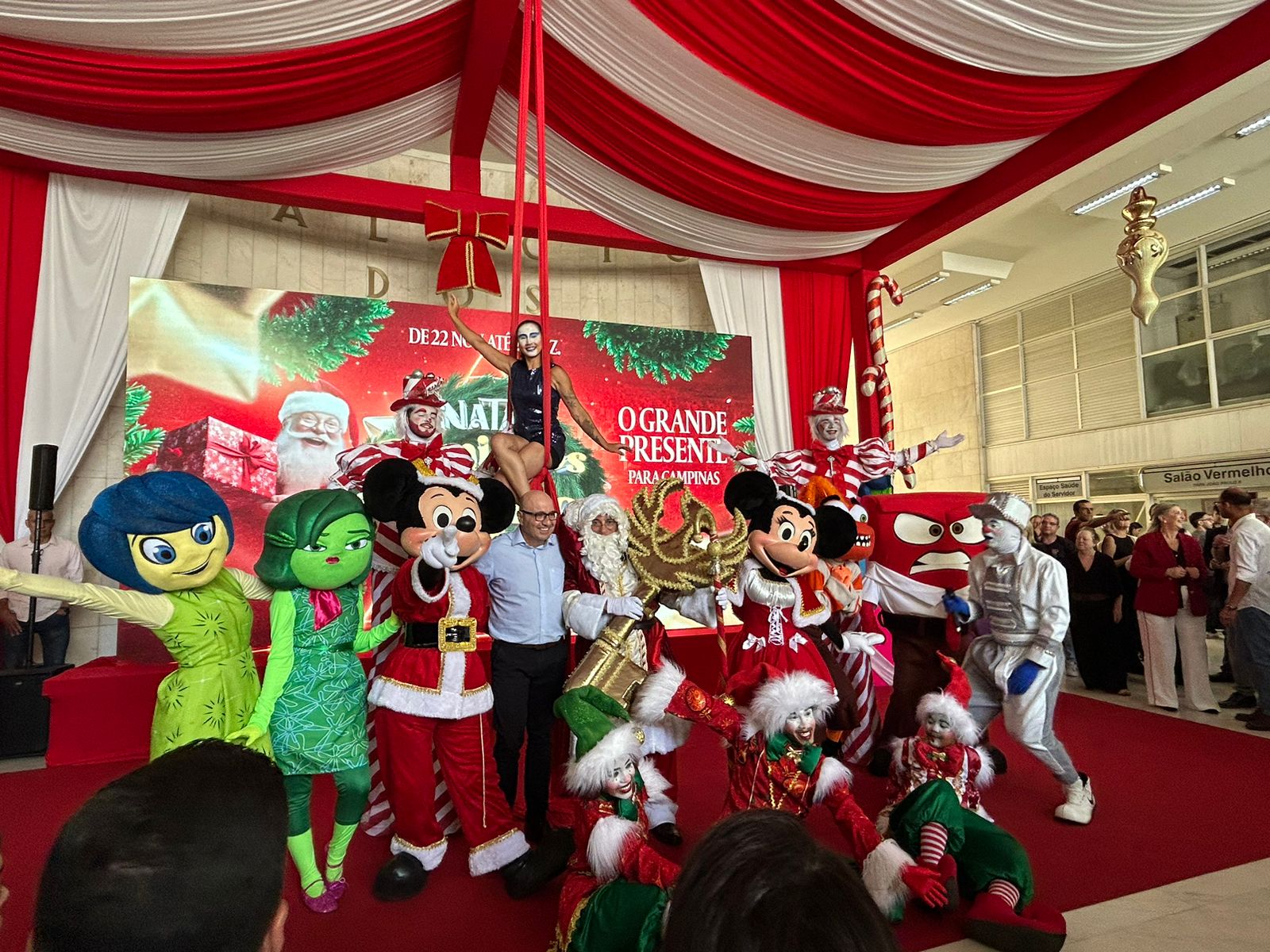 Campinas lança programação de Natal com 14 espetáculos nos bairros e região central