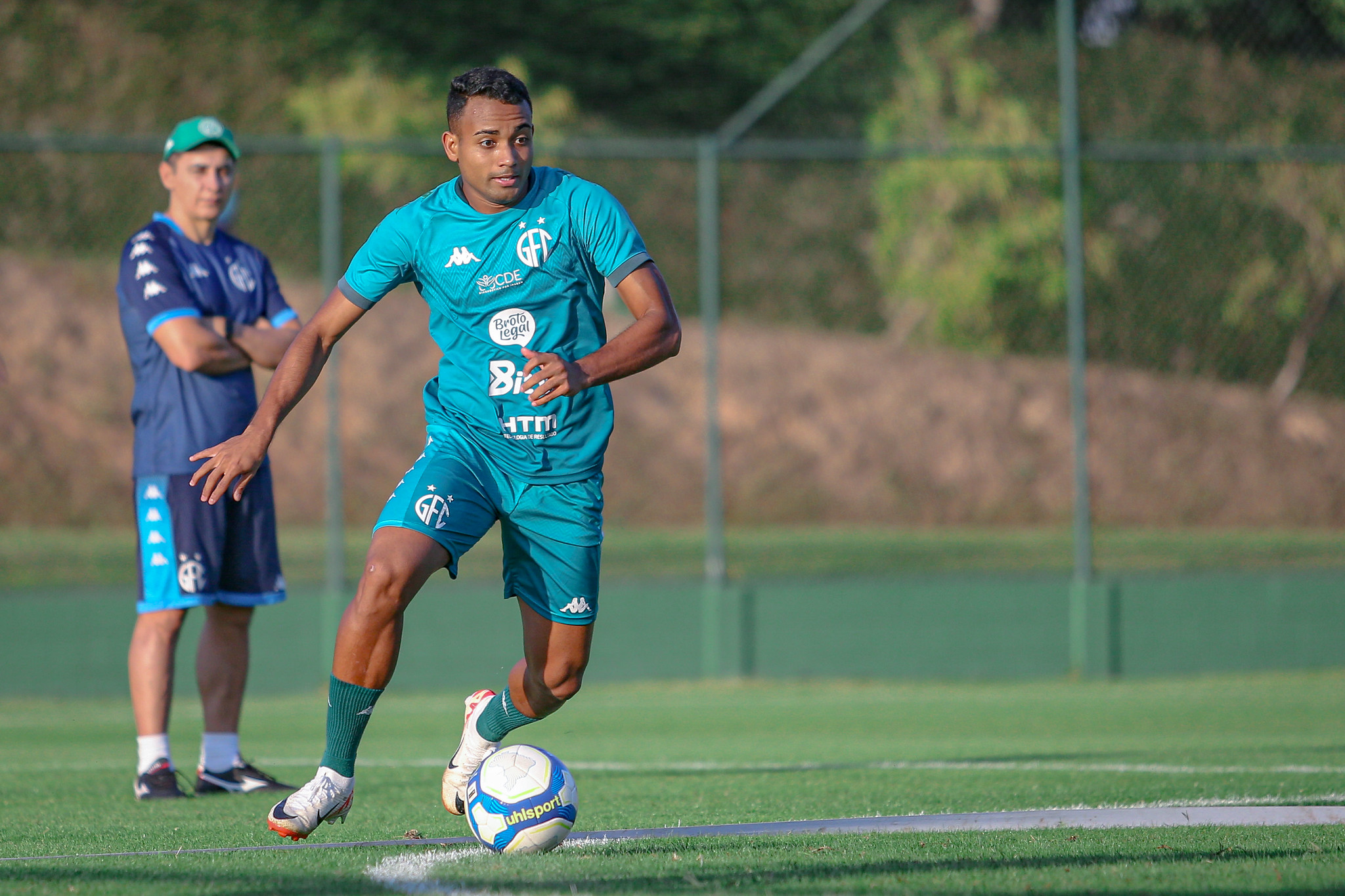 Guarani confirma nova lesão de Airton e atacante retorna ao Atlético-GO