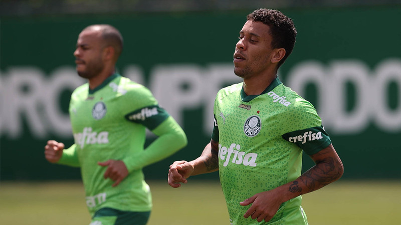 Abel Ferreira aguarda por Estevão e Marcos Rocha no Palmeiras