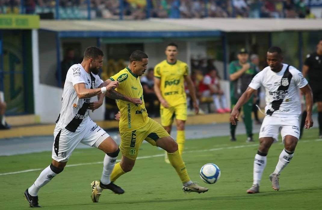 Para não entrar no Z4, Ponte Preta “seca” concorrentes no complemento da rodada