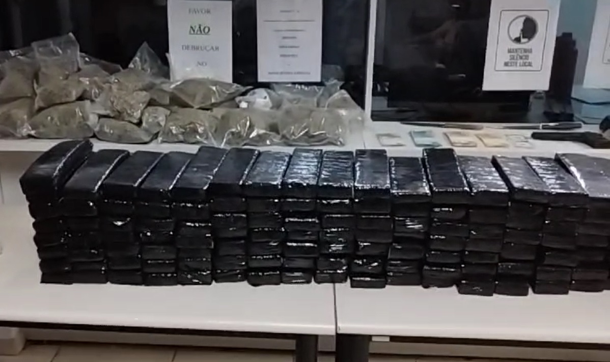 PM apreende 100kg de maconha em apartamento no Centro de Valinhos