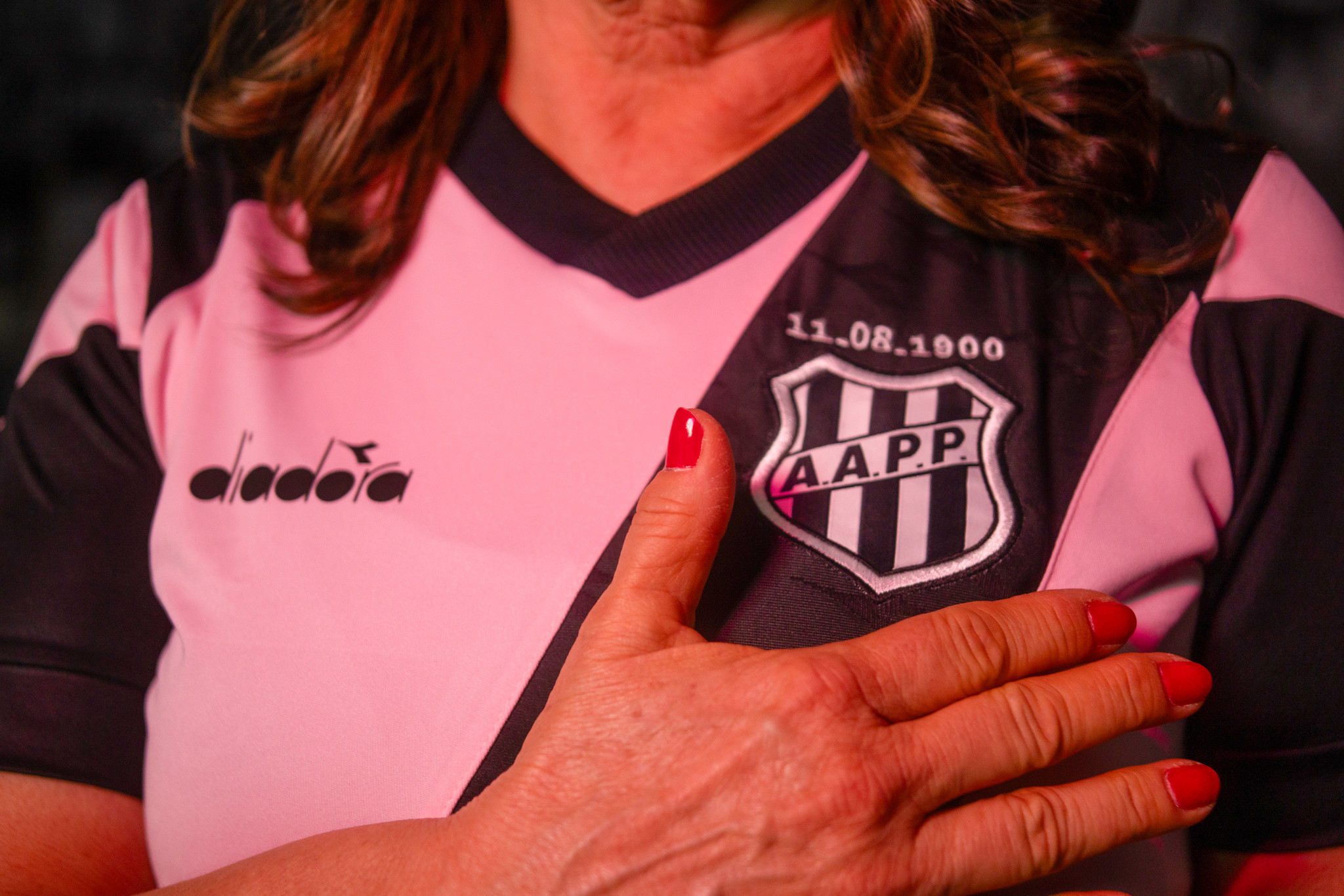 Ponte Preta lança uniforme em homenagem ao Outubro Rosa