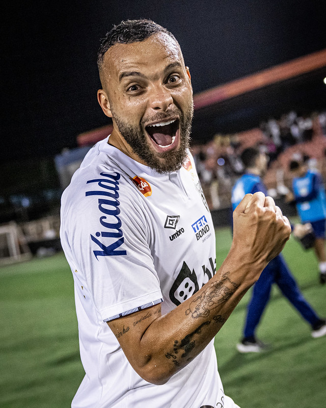 Herói da vitória em Itu, Guilherme pede foco ao Santos nas rodadas finais da Série B