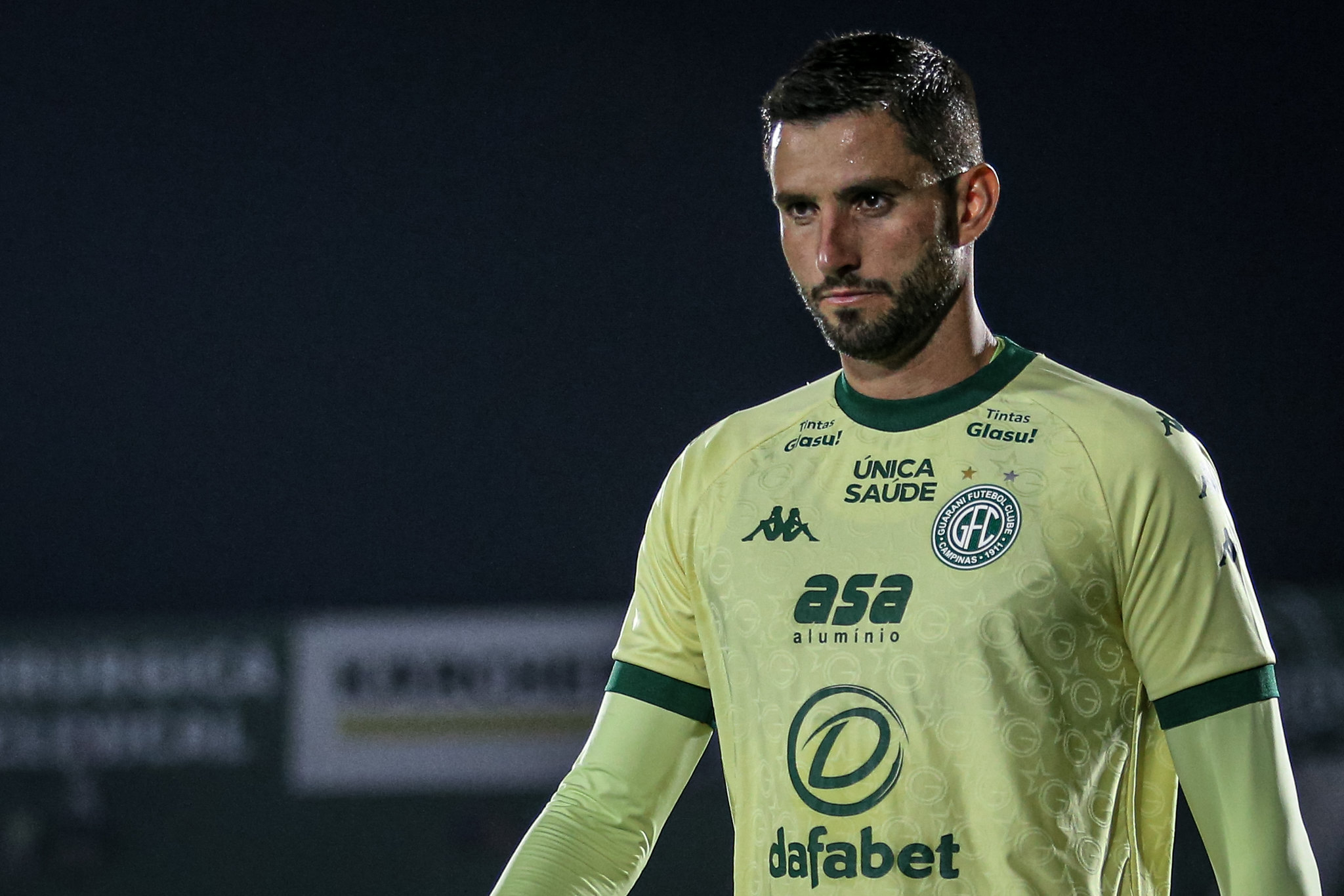 Para livrar Guarani do rebaixamento, goleiro Pegorari afirma: “Serão dez finais”