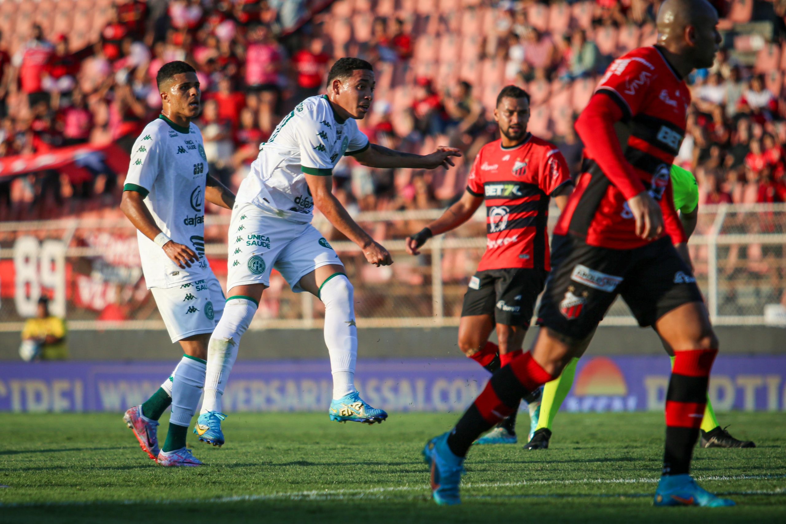 Guarani perde em Itu e se complica na luta para fugir da queda