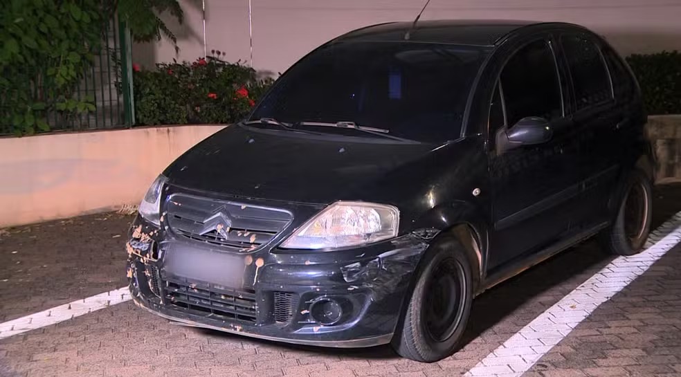 Homem derruba portão de casa e mota a sogra em Paulínia