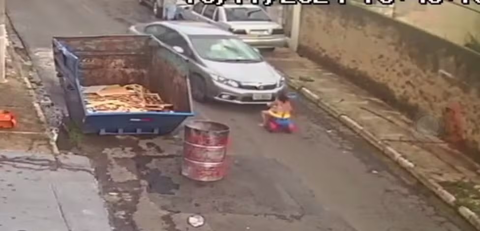 Motorista foge após atropelar criança de 6 anos em Pedreira