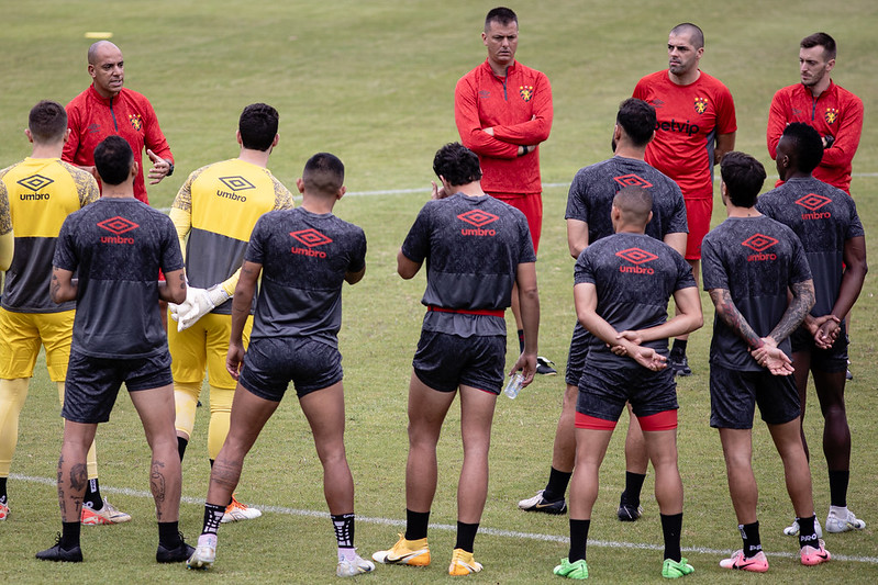 Sport conta com Gustavo Coutinho para tentar vencer a Ponte Preta