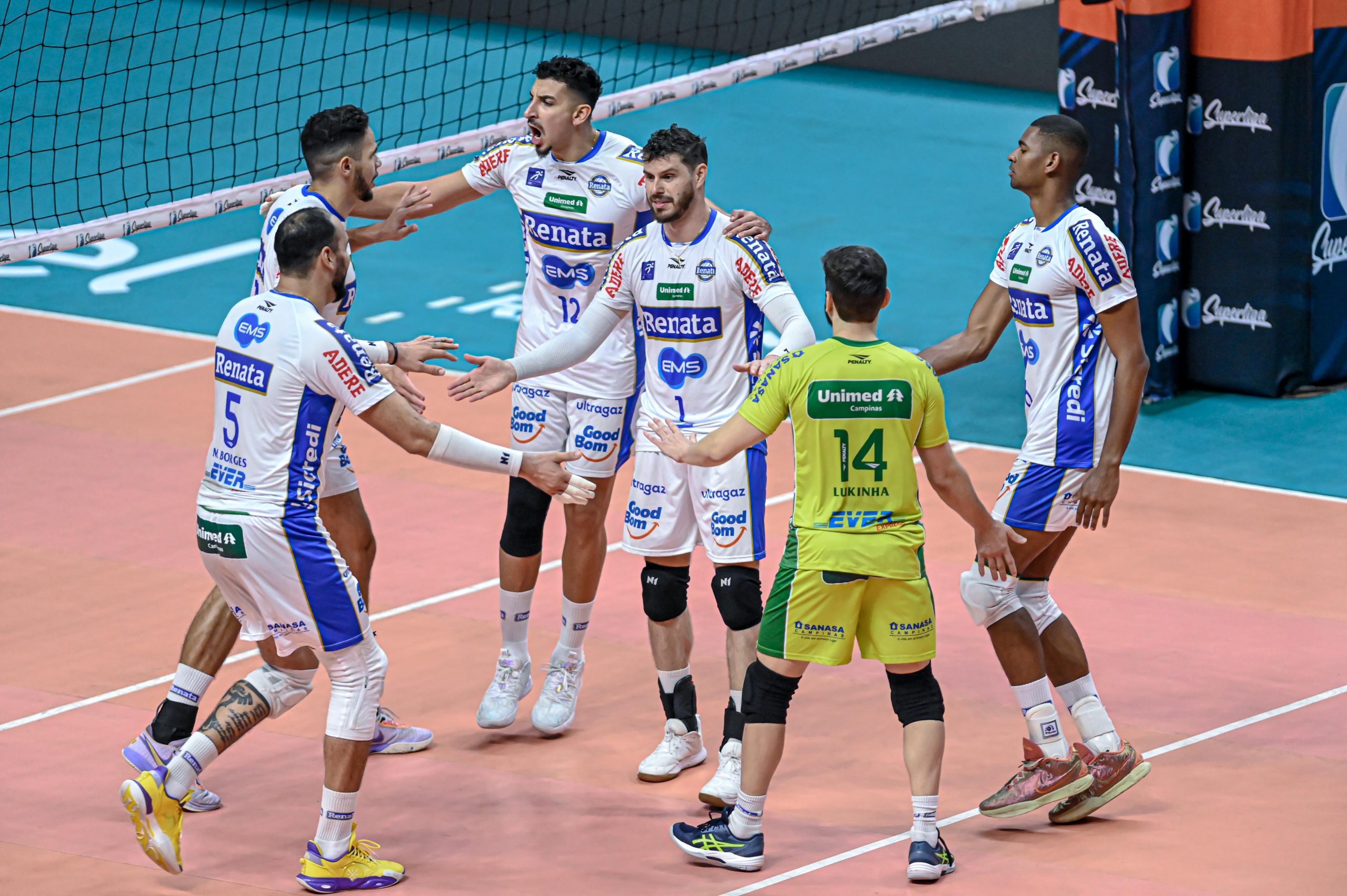 Vôlei Renata vai à final da Superliga após vencer Suzano no tie-break